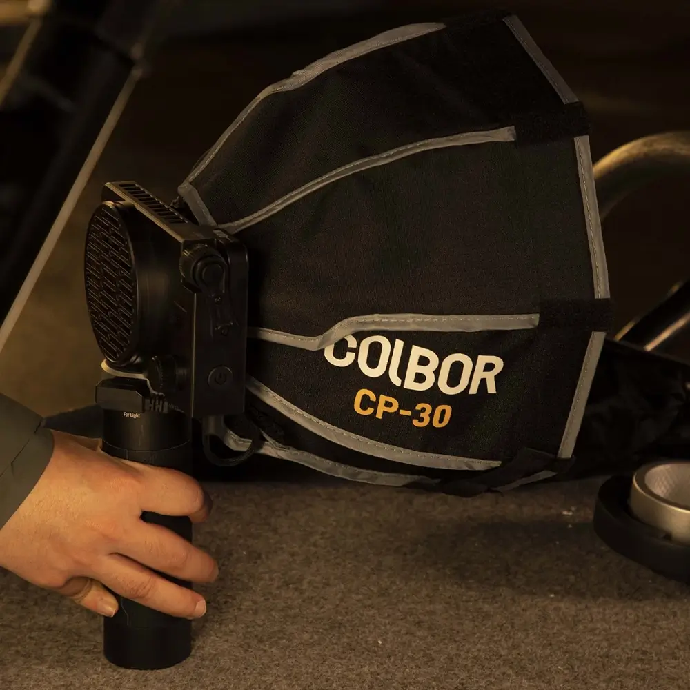 cp30-5 COLBOR CP30 30cm Parabolic Softbox with C Mount - Image 5
