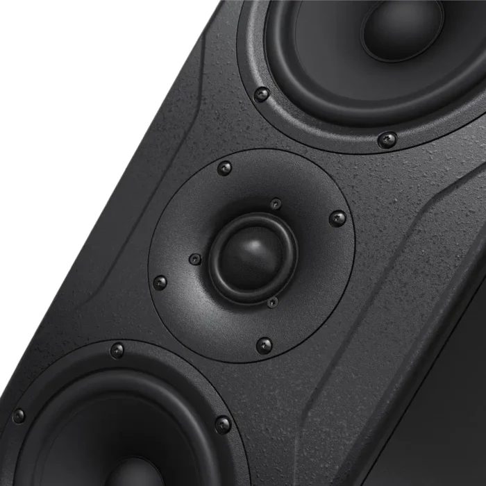 IK Multimedia iLoud Precision MTM Active 2-Way Studio Monitor Single - Black - Image 3