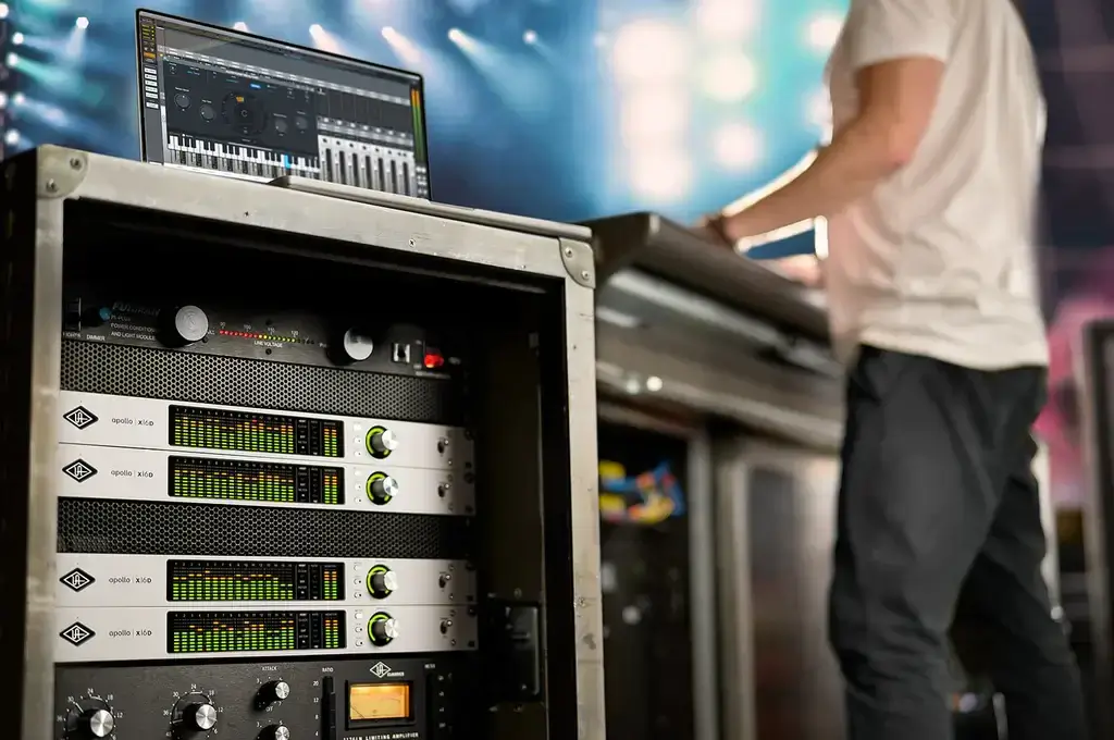 Universal Audio Apollo x16D Gen 2 Essentials+ Edition w/ Dante