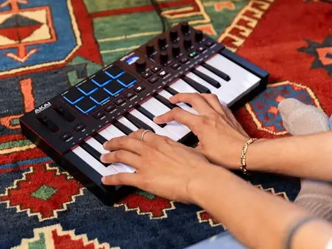 Akai Professional MPK Mini IV