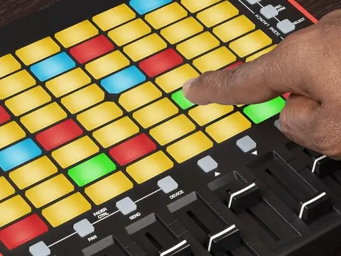 Akai Professional APC Mini mk2